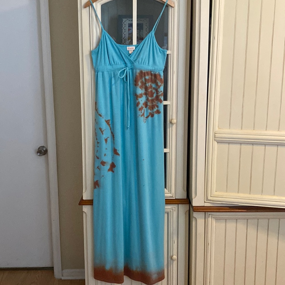 Gorgeous summertime dress by Mossimo🩵🤎